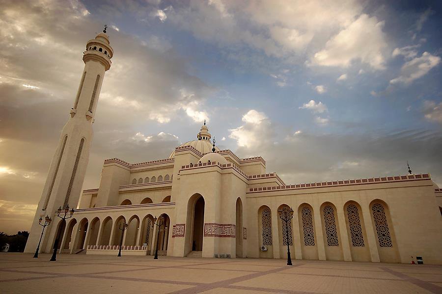 Al-Fateh-Grand-Mosque-Front-Facade